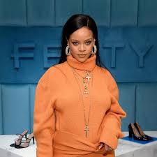 Analize official twitter account of rihanna (@rihanna) by words and their repeats of last year. 44ec Dcknkwbhm