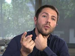 Alexis Plaza's Instagram, Twitter & Facebook