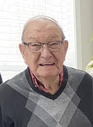 Genevieve Schell's Instagram, Twitter & Facebook