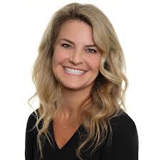 Julie Bowyer's Instagram, Twitter & Facebook