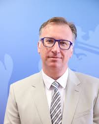 Elf weitere Schöffenräte vereidigt