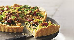Tarte Au Chou Frise Crumbles Aux Tomates Et Noix Recette En 2020 Recettes De Cuisine Chou Frise Recette Chou Frise