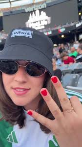 OASIS NYC: Lizzie Fleming's Reunion Highlights