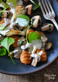 Gnocchis De Patate Douce Poeles Aux Champignons Creme De Gorgonzola Et Noisettes Grillees Ig Bas Recette Gnocchis Patate Douce Aliments Verts Megalow Food