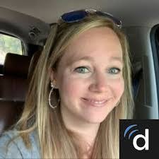 Lindsey Dalton's Instagram, Twitter & Facebook