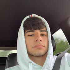 Beautiful home located in a quiet and conveniently accessible area. This  property offers a comfortable and functional layout, perfect for families  or first-time homebuyers. The home features 3 bedrooms and 2 bathrooms,