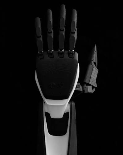 smartARM — The first prosthetic arm powered by AI vision