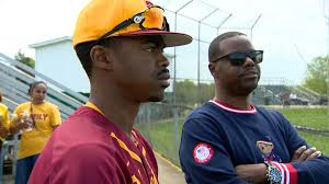 Former White Sox ACE star records most important 'save' — his dad