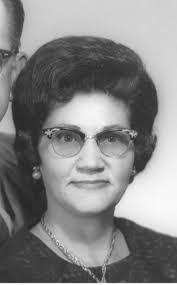 Estella Shelton's Instagram, Twitter & Facebook