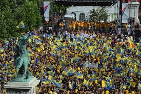 Le vol a été notifié par le personnel de ménage, lors de sa prise de fonction. Le Dixieme Anniversaire Du Premier Bouclier De Brennus De L Asm Clermont Auvergne Fete Dans La Montagne Clermont Ferrand 63000