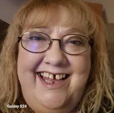 I have signed up but it doesn't let me pay please help