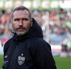 Zum dritten mal in folge hat der hamburger sv im saisonendspurt den bereits sicher geglaubten aufstieg in die bundesliga aus der hand gegeben. 6jhkjkfukxbzem