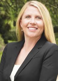 Natalie Farmer's Instagram, Twitter & Facebook