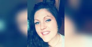 Ashley Harness's Instagram, Twitter & Facebook