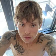 Nathan Humphries's Instagram, Twitter & Facebook