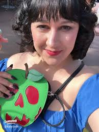 ディズニーハロウィンのホワイトコーデで魅力アップ！