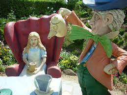 Alice in wonderland rare cheshire cat garden statue. Alice In Wonderland The Storybook Garden Hunter Valley Gardens Pokolbin Nsw Australia Mapio Net