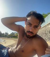 Adam Omar (@adam.omar.18) • Instagram photos and videos