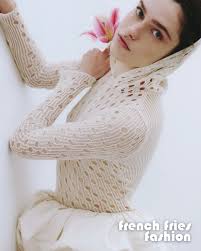 WHEN THE FLOWERS LEARNED TO FIGHT, PHOTOGRAPHED BY FEDERICO D'AMICO  PHOTOGRAPHER Federico D'Amico @ffeff FASHION DIRECTOR Nadia Bonalumi  @nadia_bonalumi PHOTO ASSISTANT Davide Lionello @davide.lionello STYLIST  Giulia Malnati @giuliamalnati MODEL Julia ...