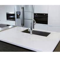 Piani di lavoro in quarzo calacatta effetto marmo per cucina ...