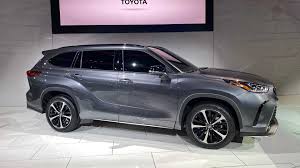 The official 2021 toyota highlander site. 2021 Toyota Highlander Xse Shows Its Sporty Side In Chicago