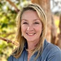 Laura Ogan's Instagram, Twitter & Facebook