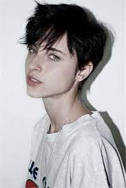 Can you believe that hairstyles for long thin hair like loose locks, braids or ponytails can still be enviously chunky? 50 Sweet And Stylish Short Pixie Haircuts Or Hairstyles You Should Try This Year Women Fashion Lifestyle Blog Shinecoco Com Short Hair Styles Lesbian Haircut Grey Hair Young