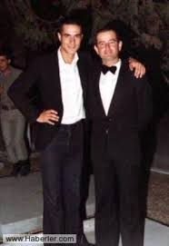 Mehmet ali erbil kimdir, kaç yaşında televizyon dünyasının ünlü simalarından birisi olan mehmet ali erbil'den korkutan haber geldi. Unlulerin Unutulmaz Genclik Pozlari Foto Galerisi 98