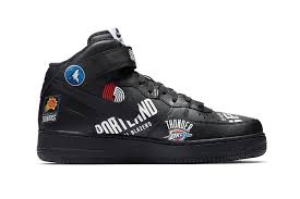 Hitam dan putih tergolong warna yang. Pandang Pertama Kolaborasi Supreme X Nike Air Force 1 Mid