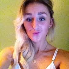 Sarah Poulton's Instagram, Twitter & Facebook