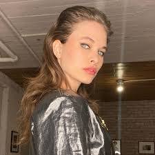 Eva Evans's Instagram, Twitter & Facebook