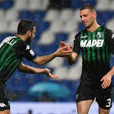 Son dakika merih demiral haberlerini buradan takip edebilirsiniz. Reports Juventus To Sign Sassuolo Defender Merih Demiral Black White Read All Over