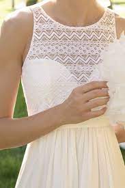 Nicole da passaro per nicole. Schlichtes A Linien Kleid Im Boho Look Mit Feiner Quergemusterter Spitze Und Schlichtem Taillenband Boho Kleid Brautmode Brautkleid Schlicht