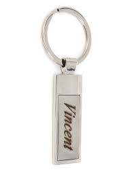 Vous verrez que votre idée cadeau deviendra très vite un accessoire indispensable ! Porte Cle Barre Personnalise Gravure Du Prenom Gratuite