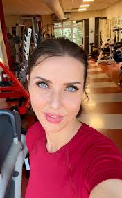 Hi does anybody use creatine if so how often do you use it