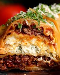 Cette Couronne De Lasagne Surprendra Tout Le Monde Au Diner Recettes De Cuisine Lasagnes Repas Facile Pour 10 Personnes