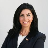 Anna Luke's Instagram, Twitter & Facebook