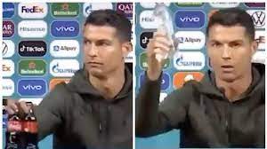 After taking his seat during a press conference, the. Emock7js8yzeim