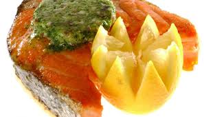 Darne De Saumon Grillee Beurre Maitre D Hotel Par Alain Ducasse Recette Darne De Saumon Saumon Grille Saumon