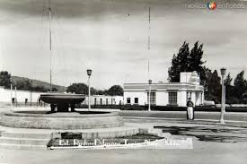 Una Estacion Radiofusora De Tepic Circa 1930 1950 Estacionamiento Tepic Nayarit Fotografia Antigua