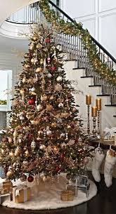 4 Seriously Beautiful Ways To Decorate Your Christmas Tree This Year Career Girl Daily Christmas Decorations Beautiful Christmas Trees Christmas Tree Decorations