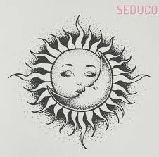 Sun And Moon Sun And Moon Sun And Moon Desenhosdetatuagens Fotosdetatuagens I Moon Sun Tattoo Sun Tattoos Moon Tattoo