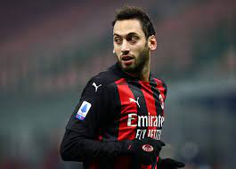Inter telah menawarkan calhanoglu bayaran senilai 4,5 juta euro (sekitar rp 77 miliar) per musim dengan bonus tambahan senilai 1 juta euro. Ac Milan S Hakan Calhanoglu S Agent Contacts Inter About Possible Move Italian Media Report