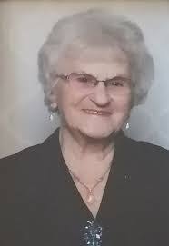 Elsie Leach's Instagram, Twitter & Facebook