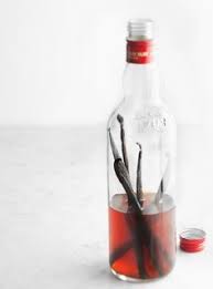 Extrait De Vanille Maison Ricardo Recipe Homemade Vanilla Extract Homemade Vanilla Vanilla Extract