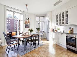 Si te gusta cocinar, pero no quieres sentirte excluida de la vida de la casa, mi recomendación es que integres la cocina al salón. Pin En Decoracion