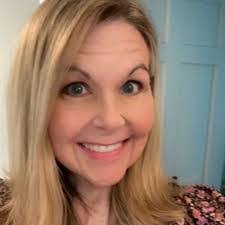 Christy Gragg's Instagram, Twitter & Facebook