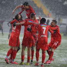 Galatasaray, eskişehirspor'da oynayan ve ümit milli takım'da da forma giyen dorukhan toköz ile dorukhan'ın önümüzdeki günlerde imza atması bekleniyor. Fenerbahce Ye Ya Da Avrupa Ya Gitmesi Beklenen Dorukhan Tokoz Galatasaray La Anlasti Son Dakika Spor