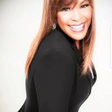 Laurie Dame's Instagram, Twitter & Facebook