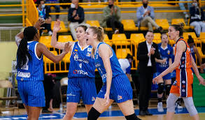 Jun 14, 2021 · el alcalde de león, josé antonio diez, ha recibido este lunes al primer equipo del club baloncesto femenino león antes de que este club dispute la fase de ascenso a liga femenina 2. Avenida Tumba Al Valencia Y Se Lleva La Liga Femenina Endesa Marca
